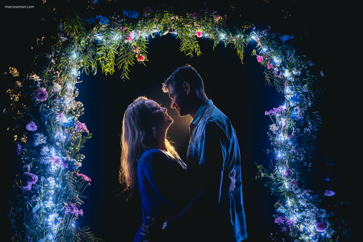 pedidodecasamentosurpresa-noivado-bride-casamento-casamentonapraia-noivadonapraia-arcodeflores-marcosemarifotografias-ensaioromantico-precasamento-lovestory