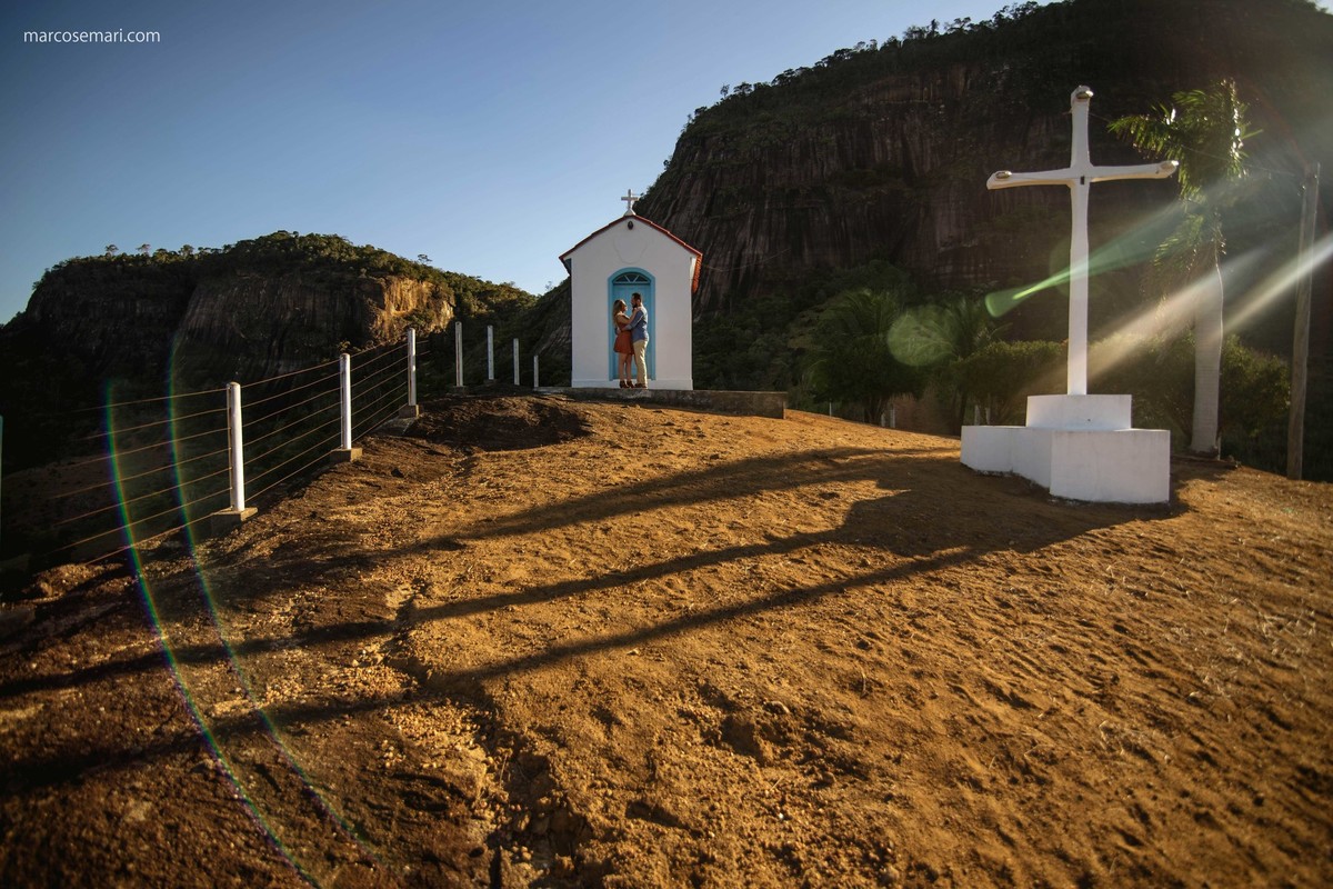 esession; ensaio pre casamento; bulldog francês; marcosemarifotografias; wedding; bride; noivos; noiva; ensaio externo, animal de estimação; casal estiloso, lifestyle; blog casando no es; blog de casamento; blog detalhes que inspiram; 