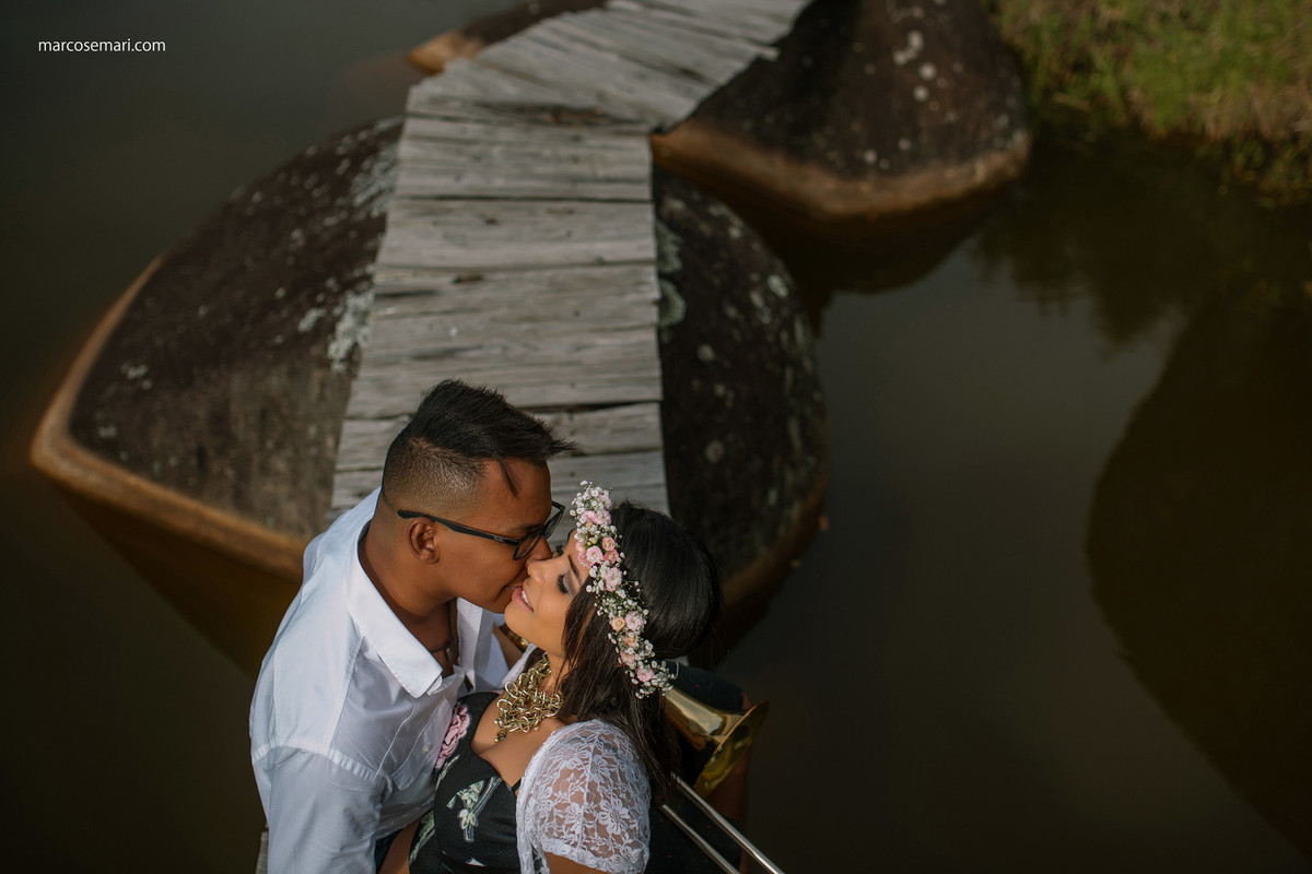 cerejeiras-ensaio-pre-wedding-adna-betinho-pedra-azul-es-fotos-no-campodeflores-es-noivas-casamentos-es-fotografos-marcos-e-mari-fotografias