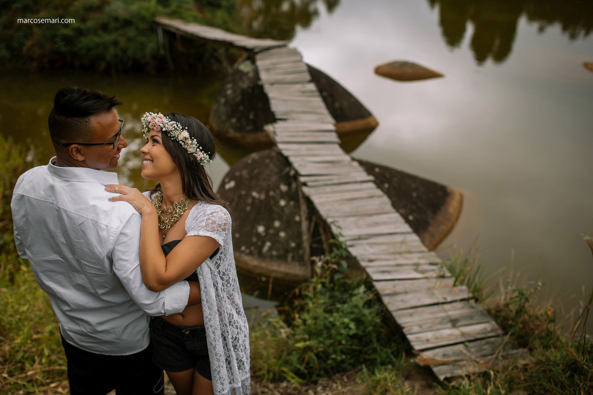 cerejeiras-ensaio-pre-wedding-adna-betinho-pedra-azul-es-fotos-no-campodeflores-es-noivas-casamentos-es-fotografos-marcos-e-mari-fotografias