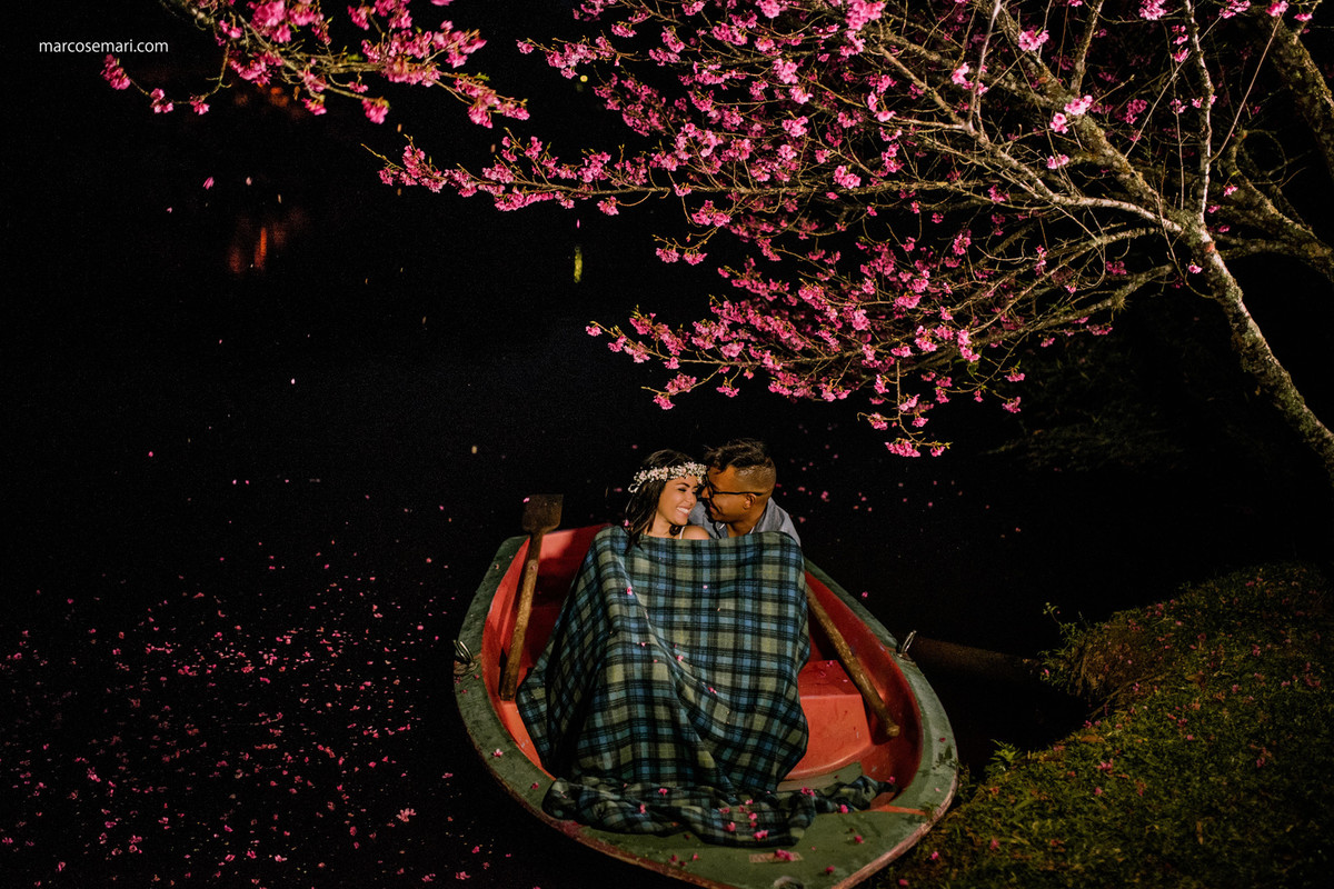 cerejeiras-ensaio-pre-wedding-adna-betinho-pedra-azul-es-fotos-no-campodeflores-es-noivas-casamentos-es-fotografos-marcos-e-mari-fotografias