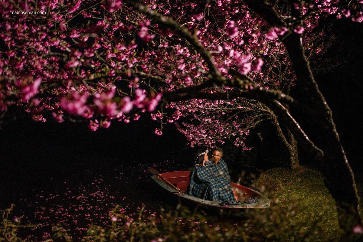 cerejeiras-ensaio-pre-wedding-adna-betinho-pedra-azul-es-fotos-no-campodeflores-es-noivas-casamentos-es-fotografos-marcos-e-mari-fotografias