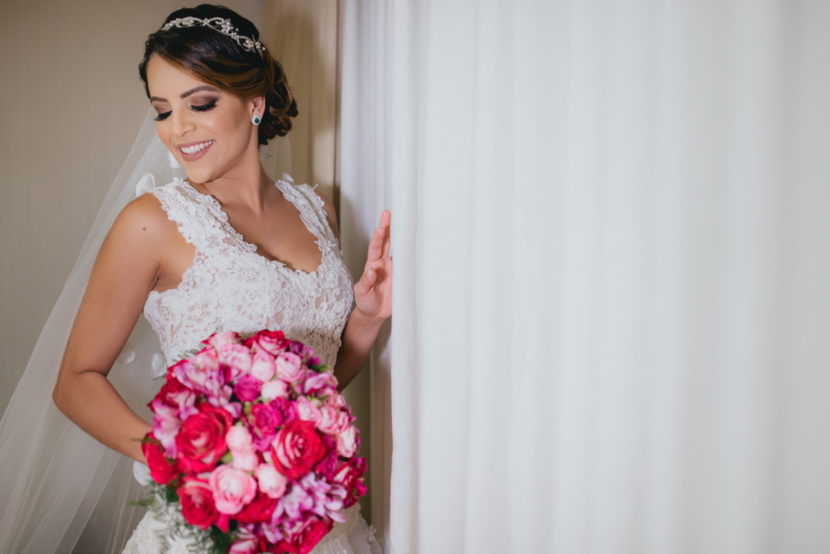 fotos-casamento-juerodrigo-noiva-marcosemarifotografias-itamaratyhall-maisonrosee-salaoma-violinelive-batukar