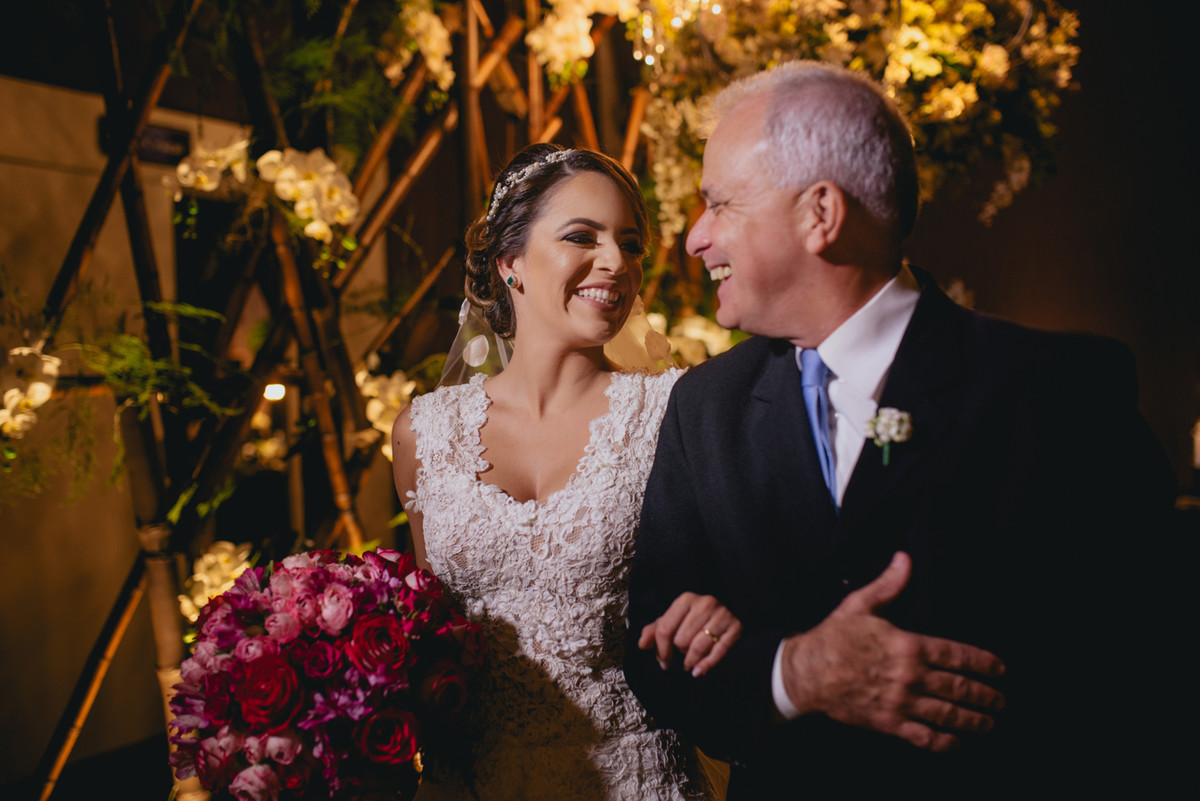 fotos-casamento-juerodrigo-noiva-marcosemarifotografias-itamaratyhall-maisonrosee-salaoma-violinelive-batukar