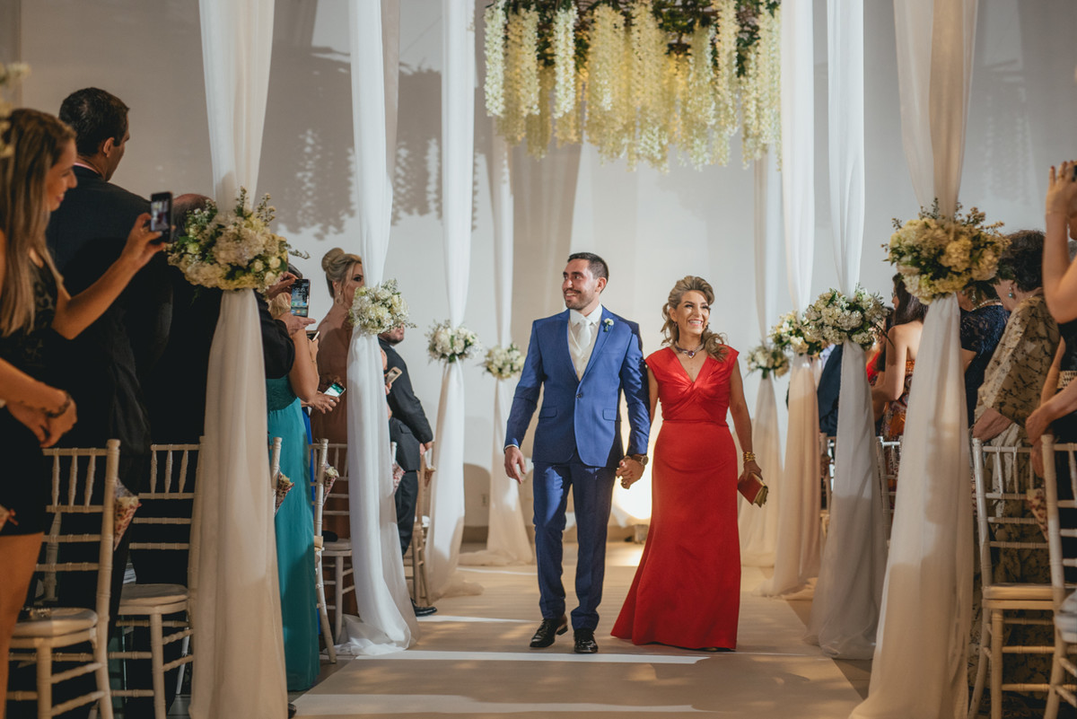 fotos-casamento-juerodrigo-noiva-marcosemarifotografias-itamaratyhall-maisonrosee-salaoma-violinelive-batukar