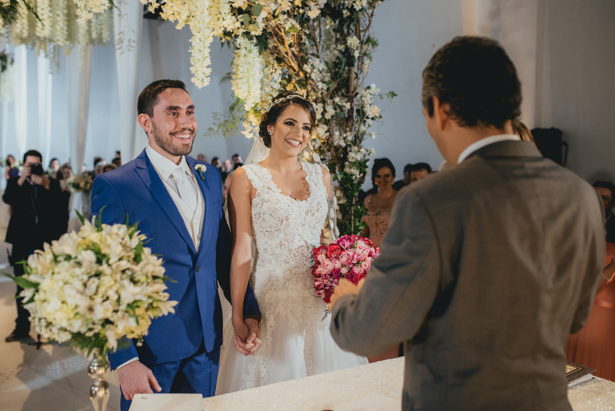 fotos-casamento-juerodrigo-noiva-marcosemarifotografias-itamaratyhall-maisonrosee-salaoma-violinelive-batukar