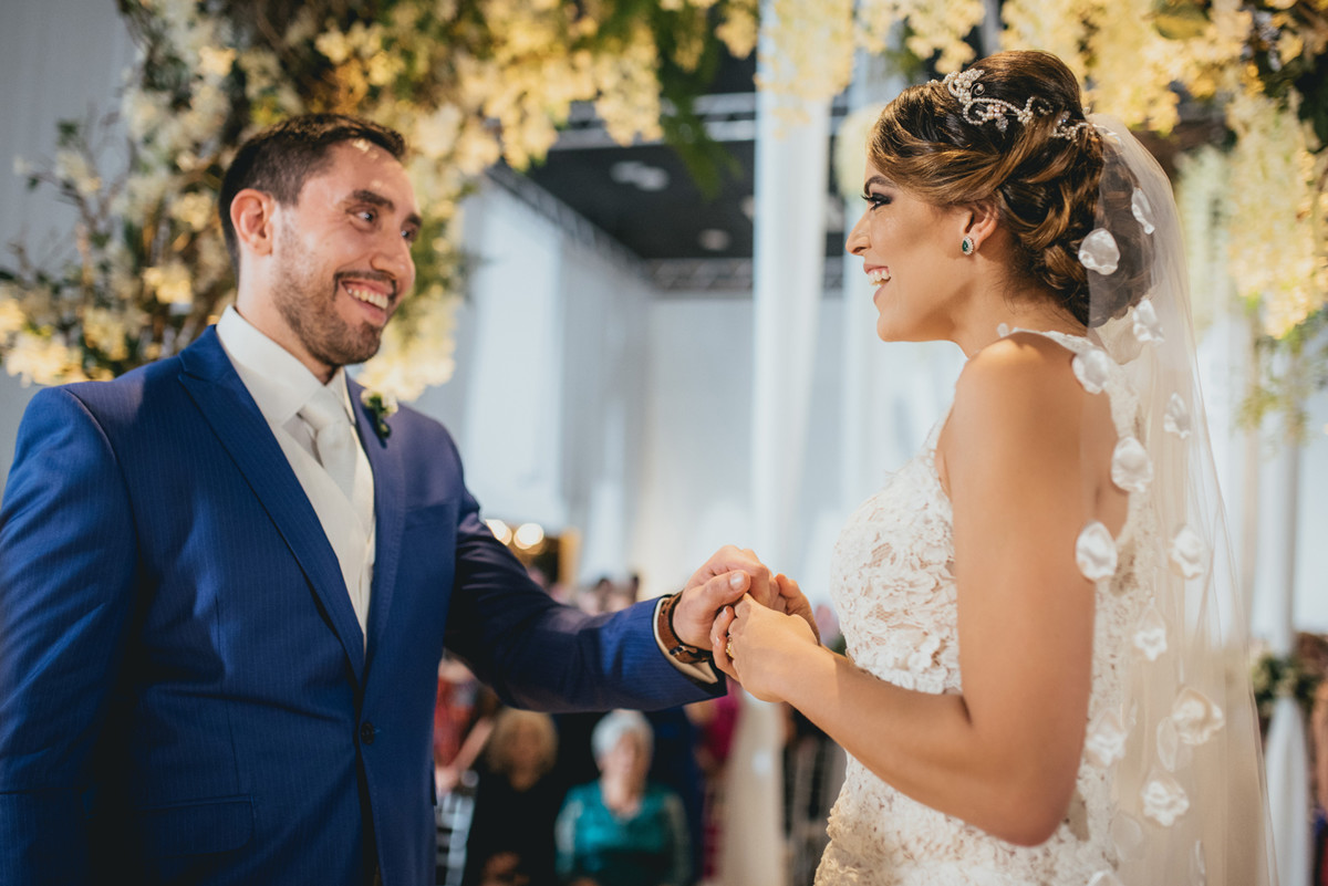 fotos-casamento-juerodrigo-noiva-marcosemarifotografias-itamaratyhall-maisonrosee-salaoma-violinelive-batukar