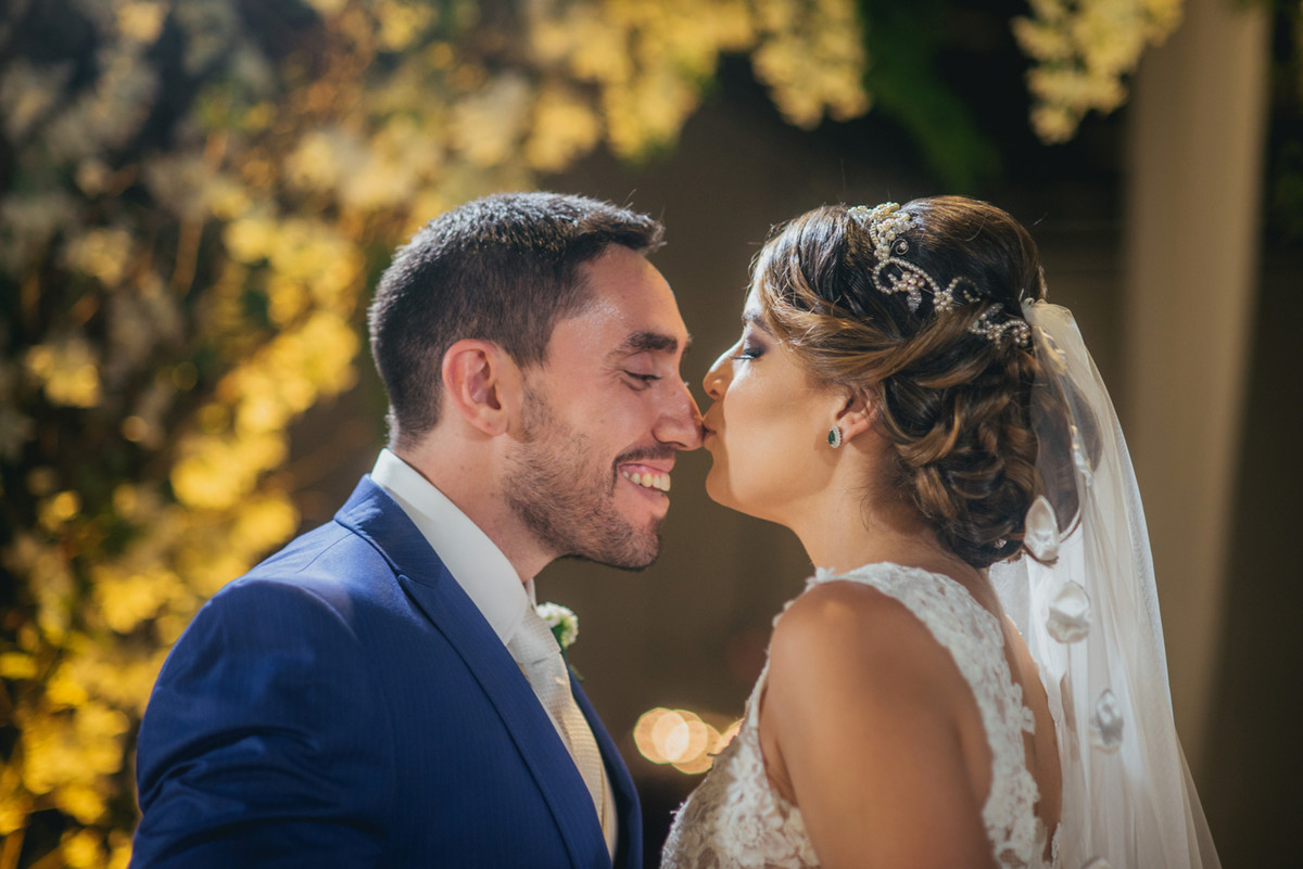 fotos-casamento-juerodrigo-noiva-marcosemarifotografias-itamaratyhall-maisonrosee-salaoma-violinelive-batukar