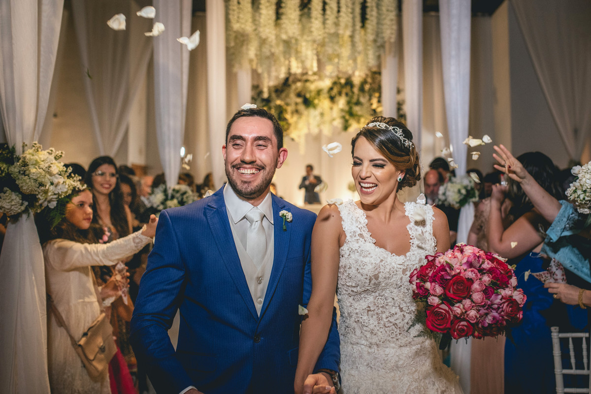 fotos-casamento-juerodrigo-noiva-marcosemarifotografias-itamaratyhall-maisonrosee-salaoma-violinelive-batukar