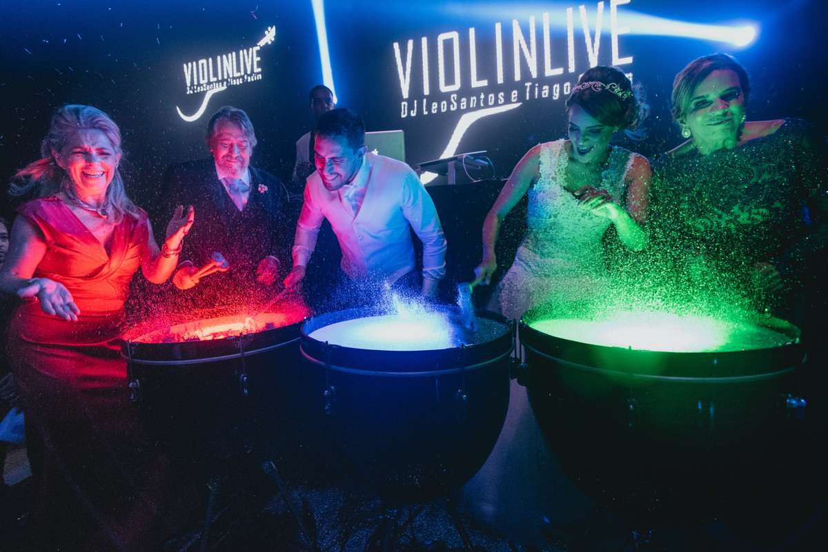 fotos-casamento-juerodrigo-noiva-marcosemarifotografias-itamaratyhall-maisonrosee-salaoma-violinelive-batukar