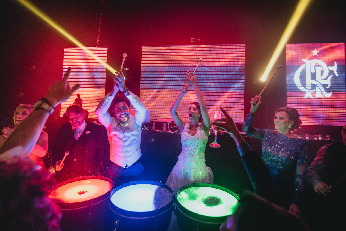 fotos-casamento-juerodrigo-noiva-marcosemarifotografias-itamaratyhall-maisonrosee-salaoma-violinelive-batukar