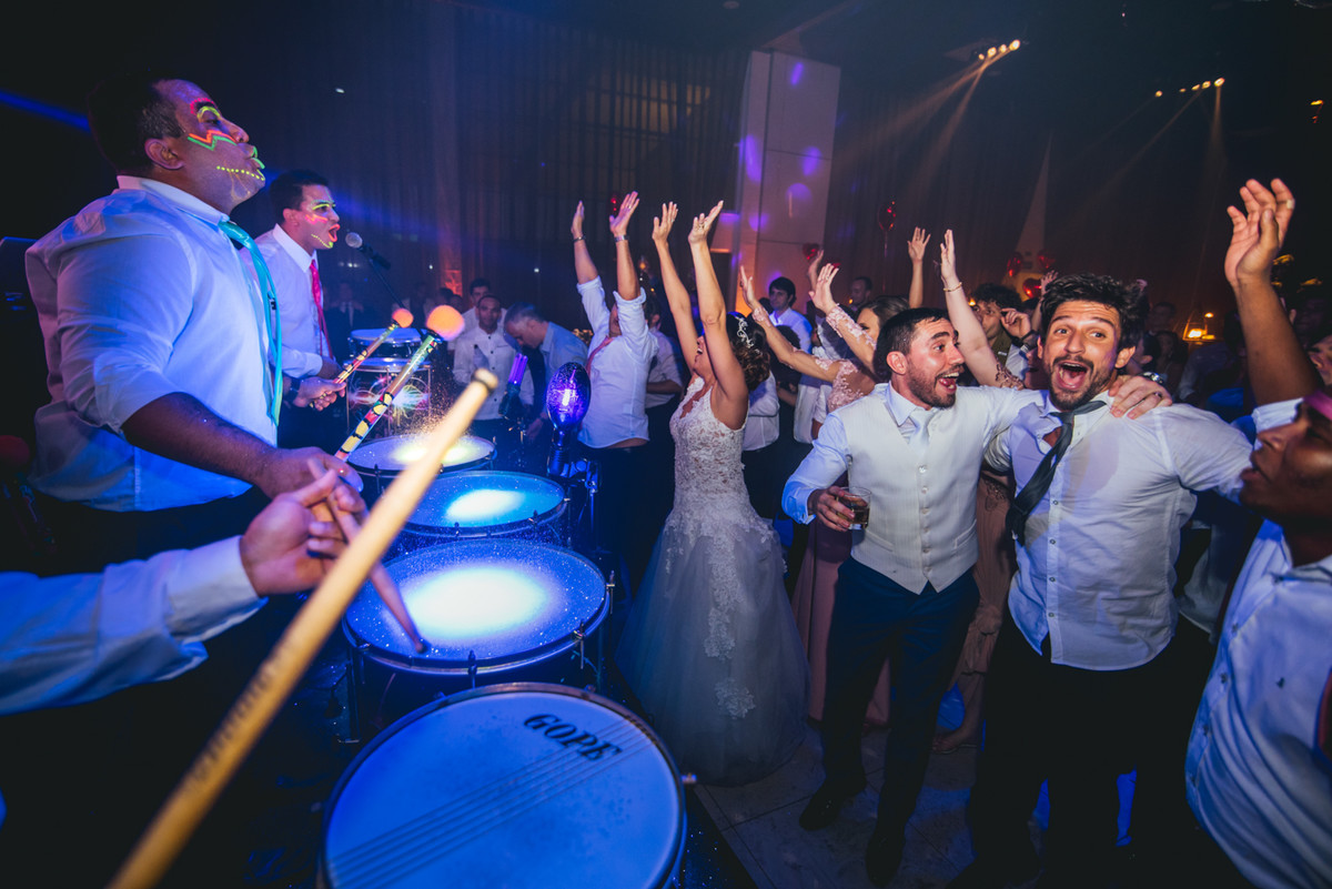 fotos-casamento-juerodrigo-noiva-marcosemarifotografias-itamaratyhall-maisonrosee-salaoma-violinelive-batukar