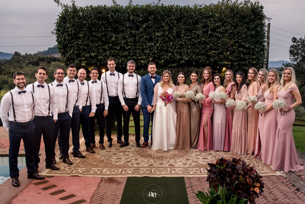 fotos dos noivos com os padrinhos