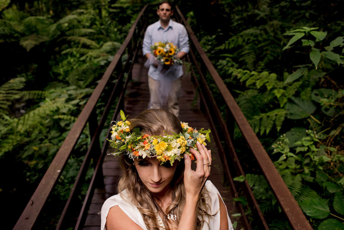 fotos pré casamento com flores