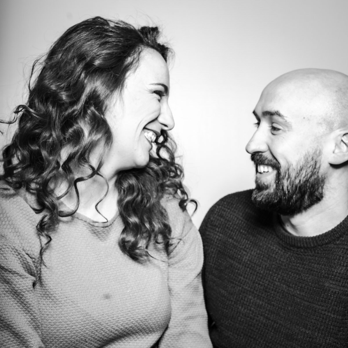 engagement wedding photobooth photographer destination photographer filipe santos porto portugal bride groom award best 