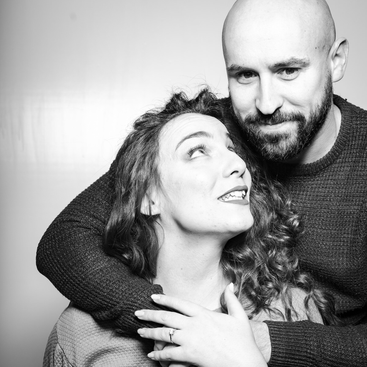 engagement wedding photobooth photographer destination photographer filipe santos porto portugal bride groom award best 