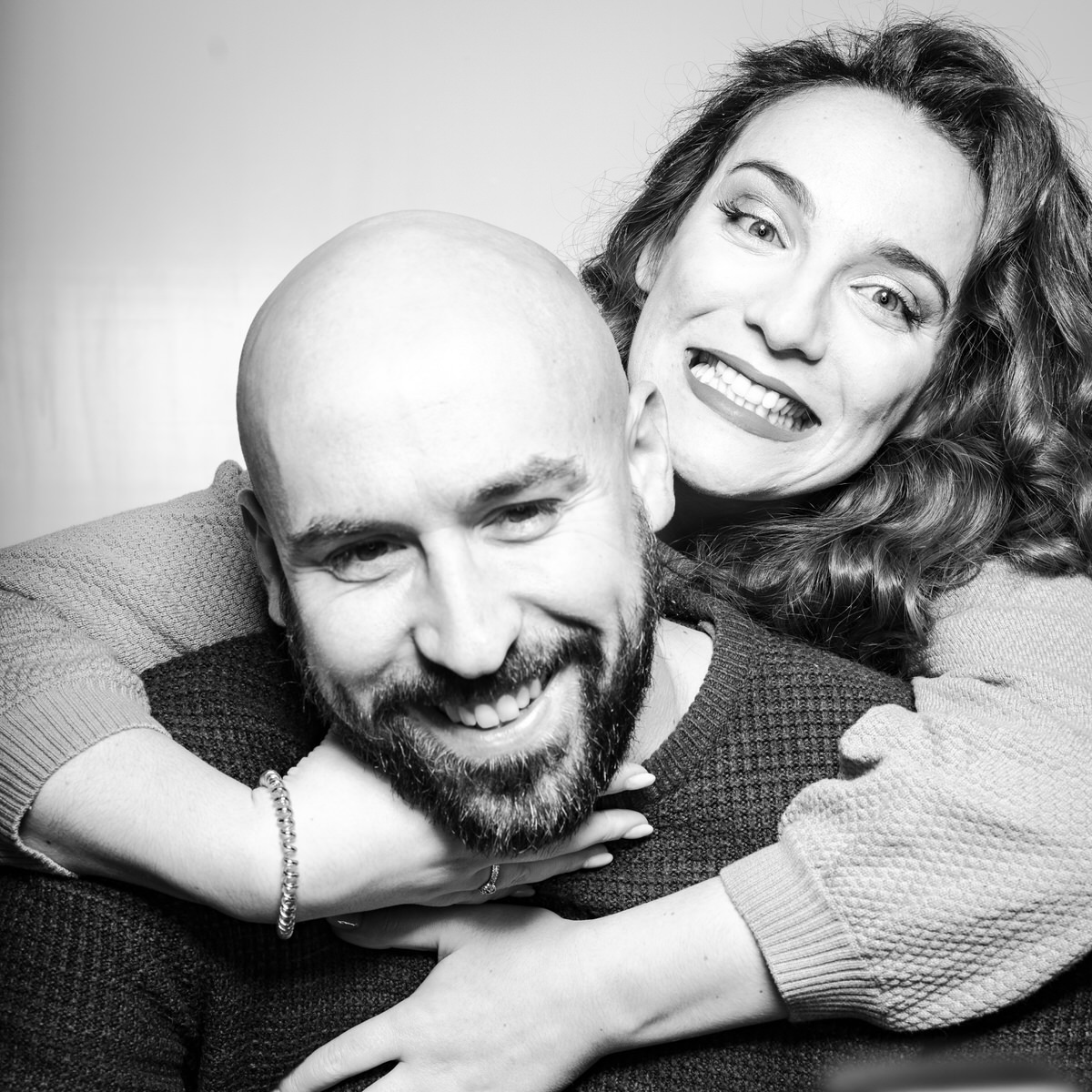 engagement wedding photobooth photographer destination photographer filipe santos porto portugal bride groom award best 