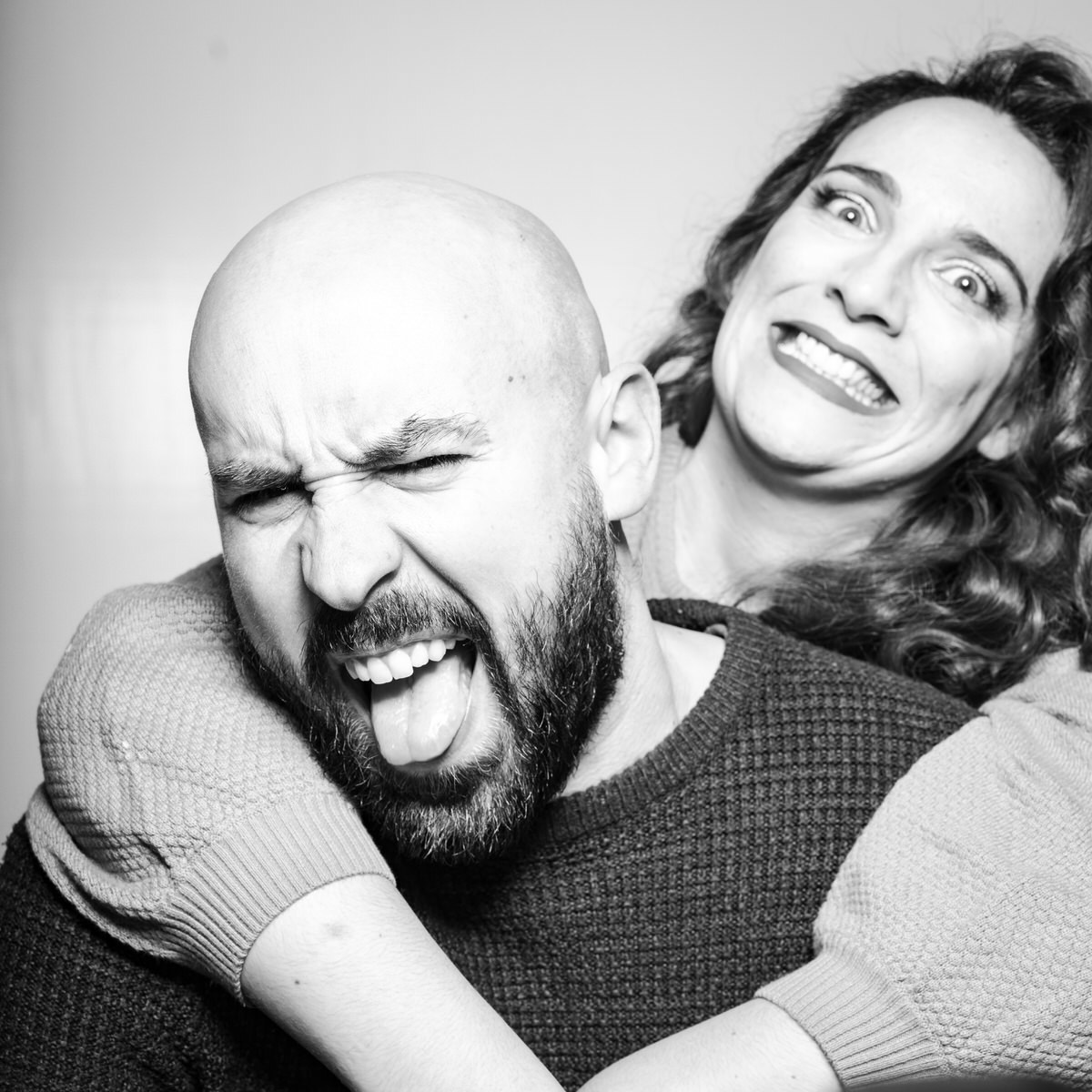 engagement wedding photobooth photographer destination photographer filipe santos porto portugal bride groom award best 