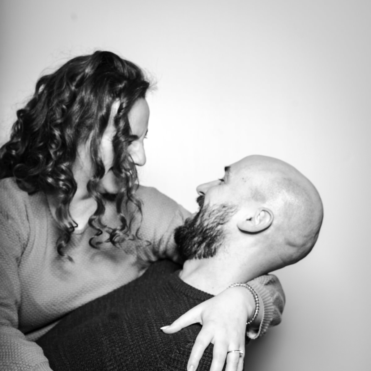 engagement wedding photobooth photographer destination photographer filipe santos porto portugal bride groom award best 