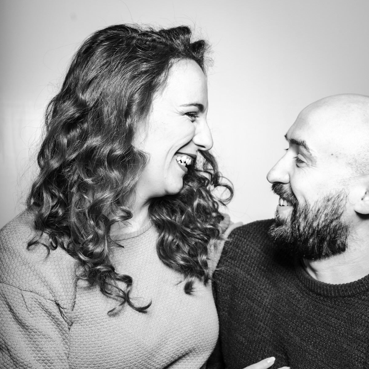 engagement wedding photobooth photographer destination photographer filipe santos porto portugal bride groom award best 