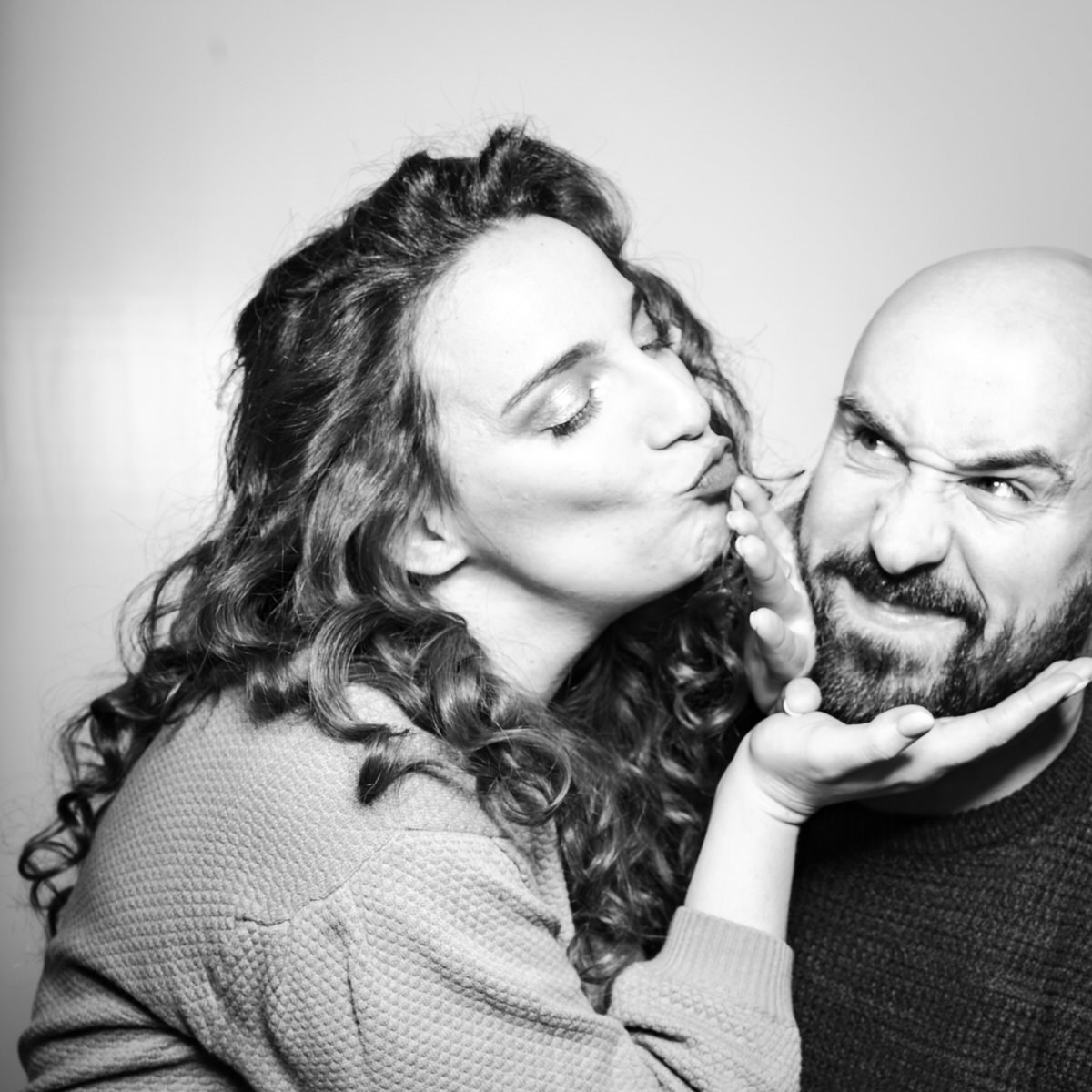 engagement wedding photobooth photographer destination photographer filipe santos porto portugal bride groom award best 