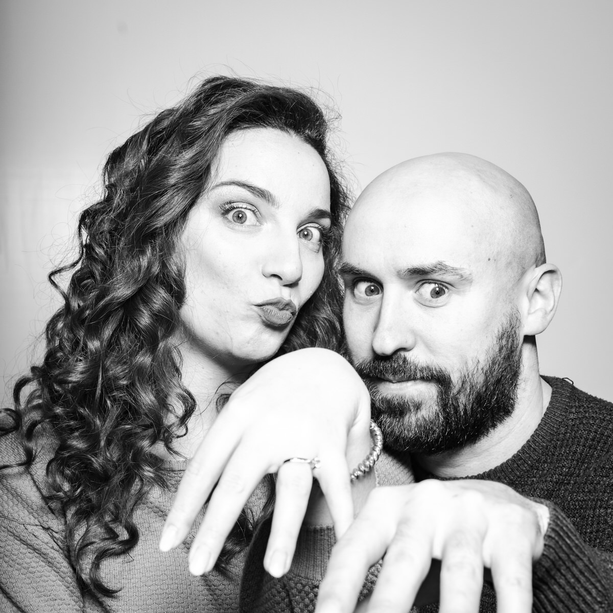 engagement wedding photobooth photographer destination photographer filipe santos porto portugal bride groom award best 