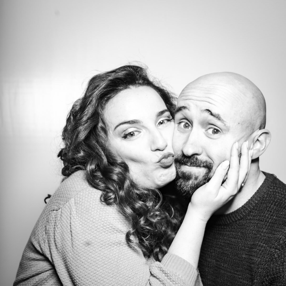 engagement wedding photobooth photographer destination photographer filipe santos porto portugal bride groom award best 