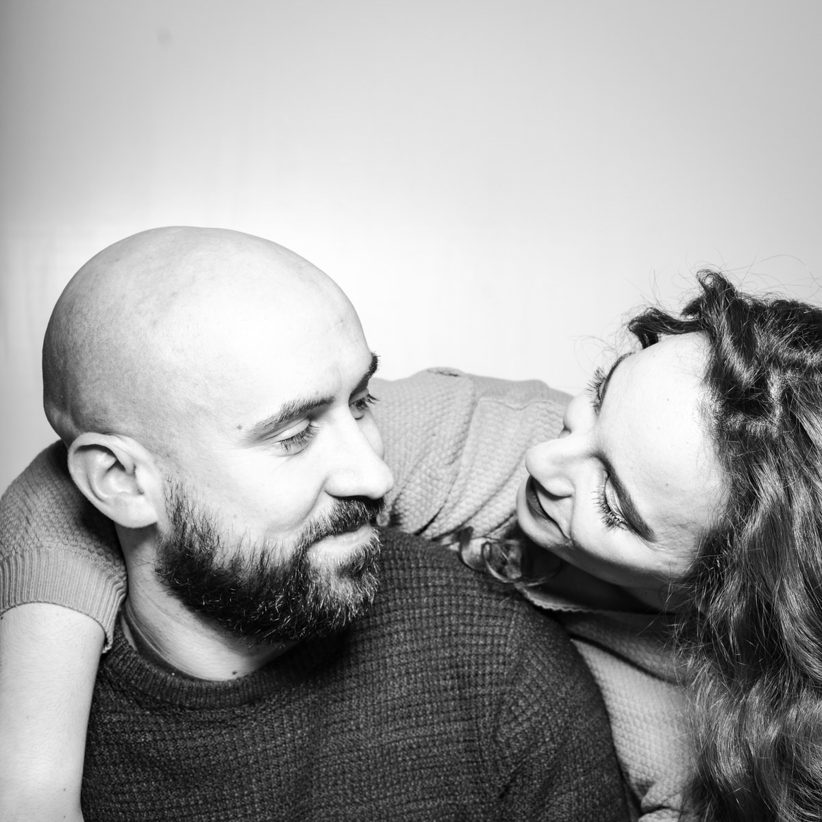 engagement wedding photobooth photographer destination photographer filipe santos porto portugal bride groom award best 