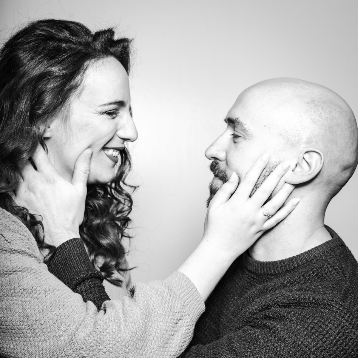 engagement wedding photobooth photographer destination photographer filipe santos porto portugal bride groom award best 