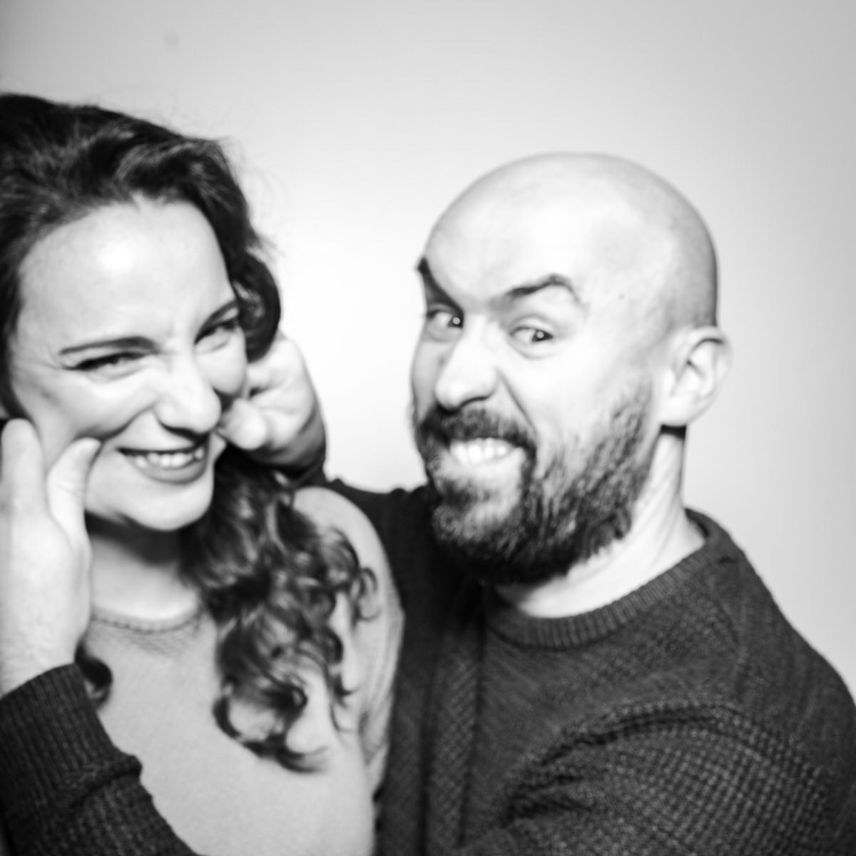 engagement wedding photobooth photographer destination photographer filipe santos porto portugal bride groom award best 