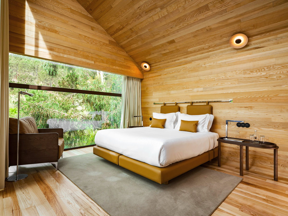 Professional Hotel Photography: Experience the expertise of our skilled photographers as they capture the essence of each hotel room, restaurant, and facility with precision and creativity.