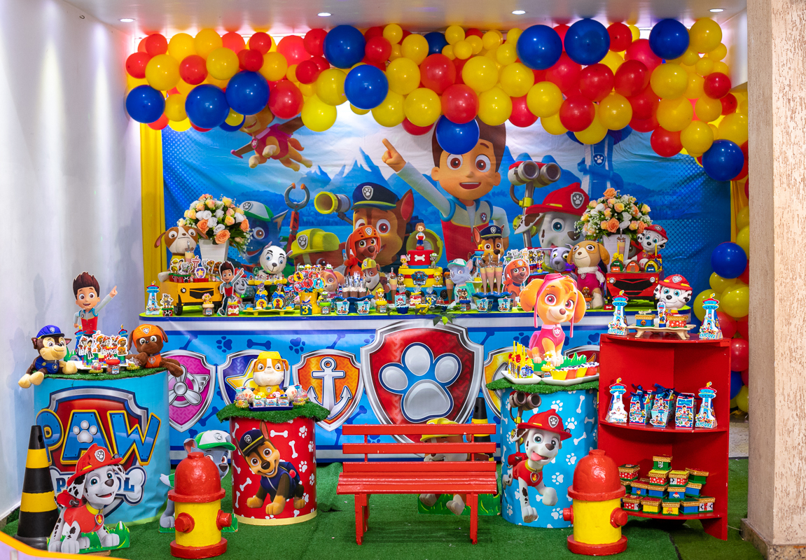 mesa-decoração patrulha canina-salão clima de festas-vila da penha-rj