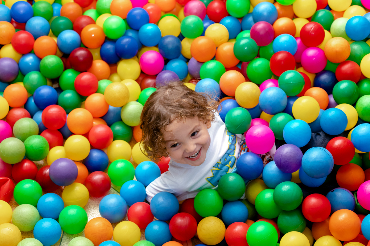 miguel fez 3 anos festa patrulha canina-piscina de bolinhas-salão clima de festa-rj-vila da penha
