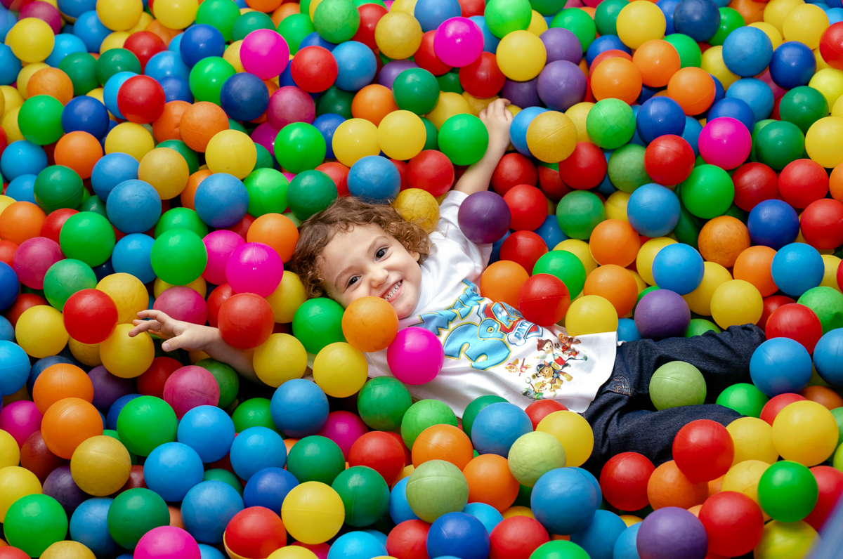 piscina de bolinhas festa infantil-salão clima de festa-vila da penha-rj