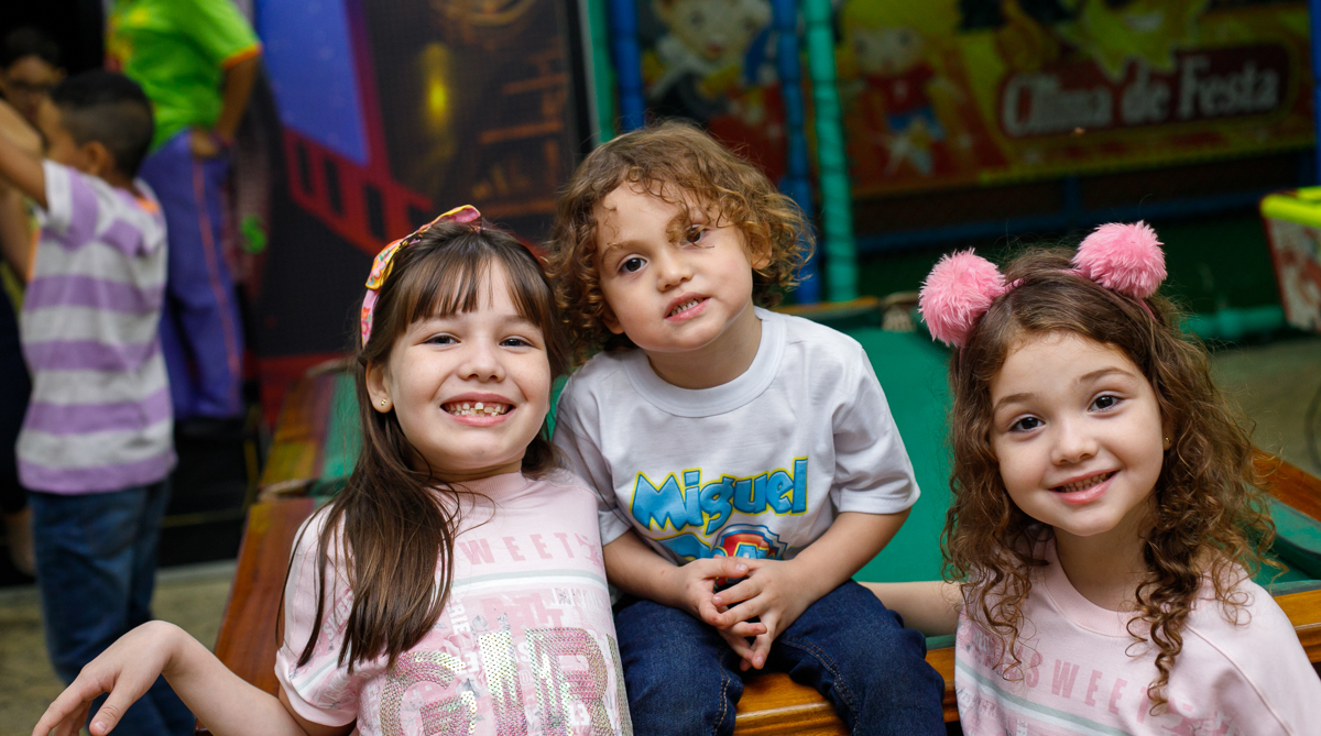 irmãos fotografia-foto afetiva-salão clima de festas-patrulha canina-rj