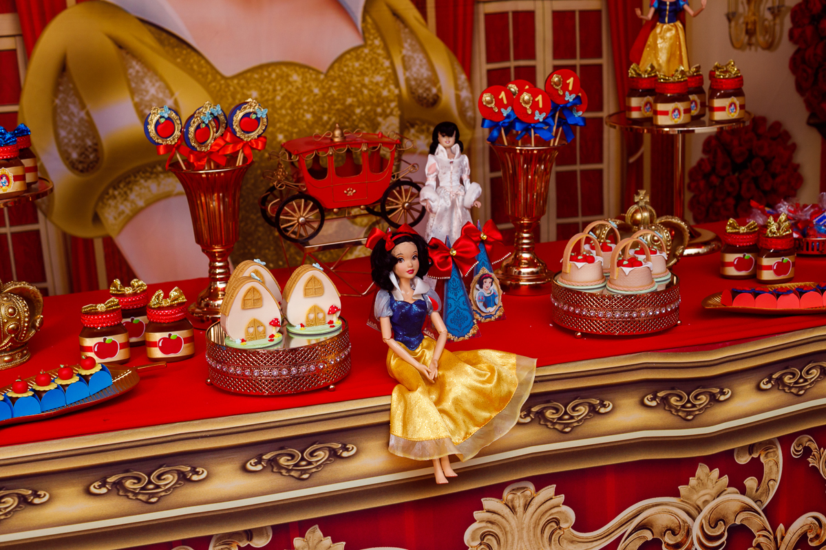 mesa decorada tema branca de ne-fotógrafo-festas infantis-rj-Castelo Casa de Festas e Eventos - Vila da Penha - RJ