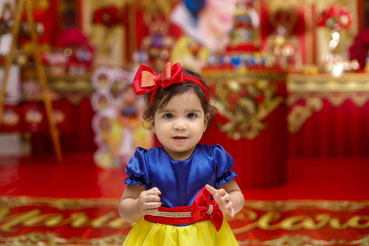 maria clara fez 1 anos-mesa da branca de neve- castelo casa de festas e eventos rj