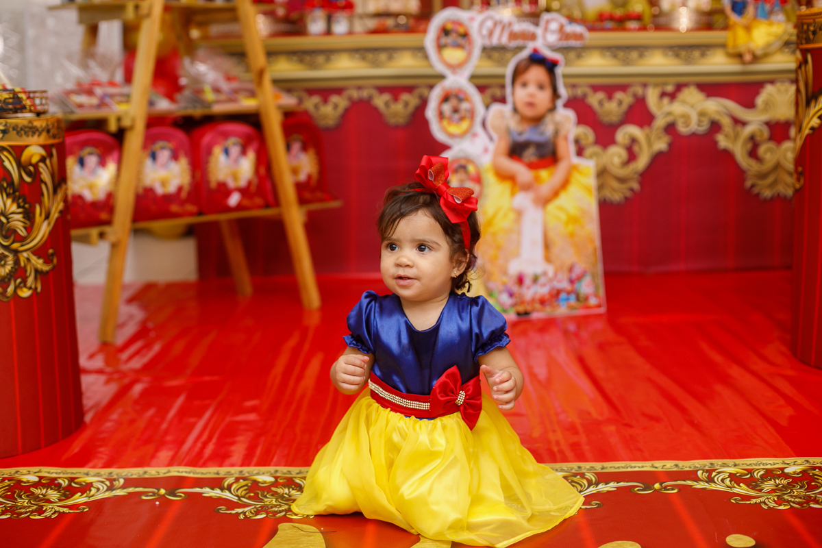 festa 1 ano maria clara-decoração branca de neve-painel 3 d-castelo casa de festas e eventos-rj-vila da penha