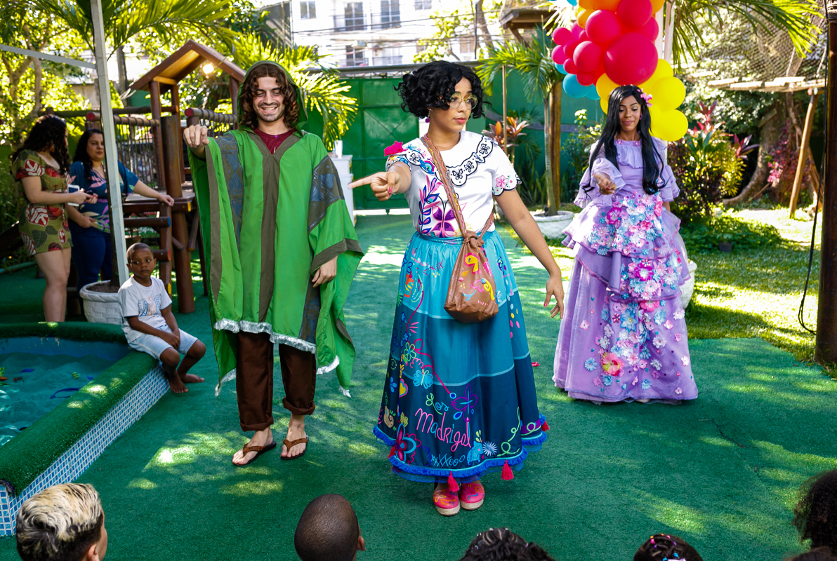 encanto disney-personagens vivos-casa alegria de viver-taquara