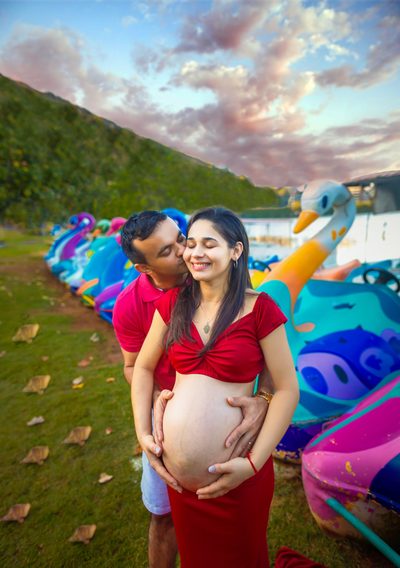 casal em ensaio gestacional-gemelar-book externo fofotgráfico-lagoa rodrigo de freitas-rj