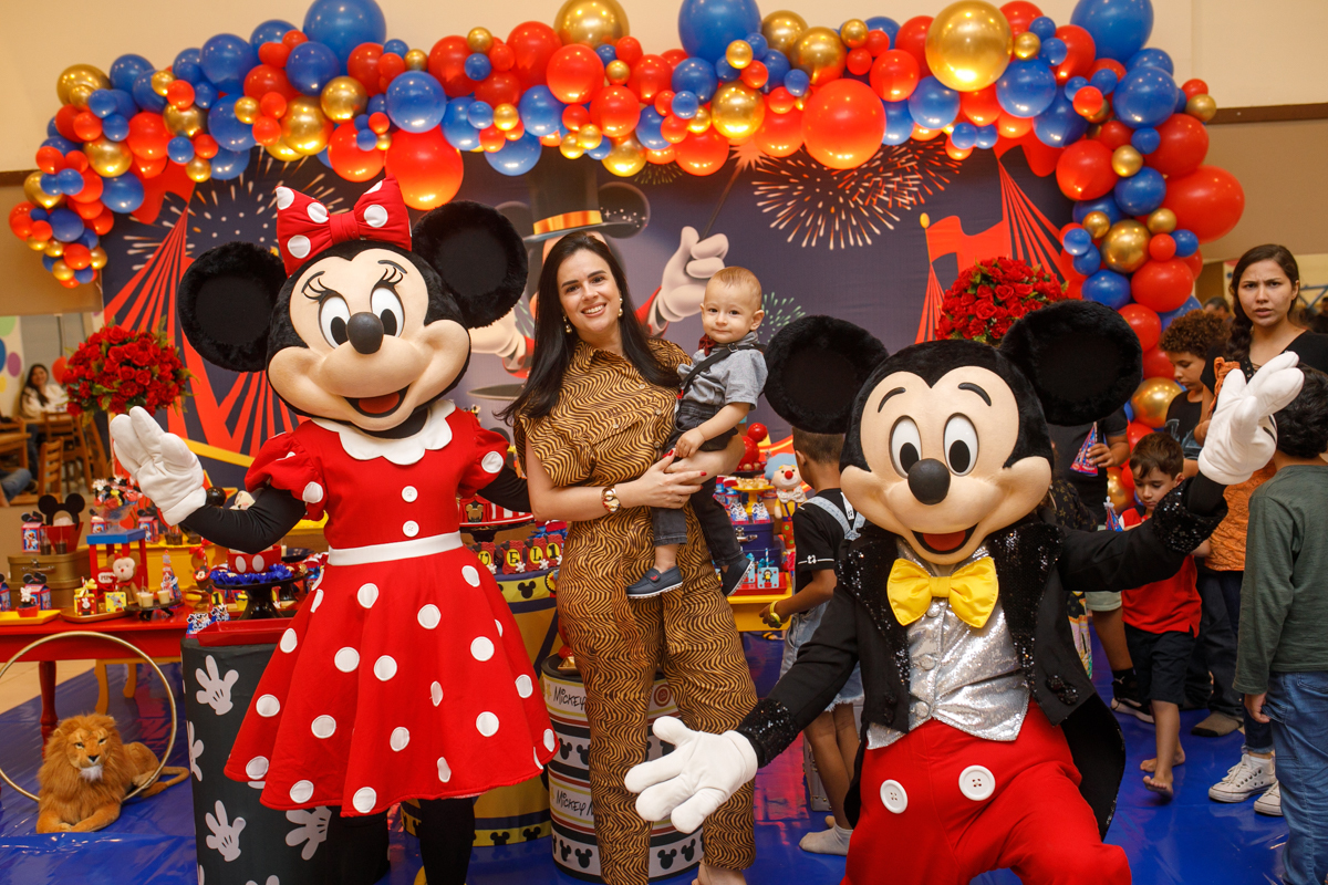 personagens vivos-La Ville Kids -mickey e minie