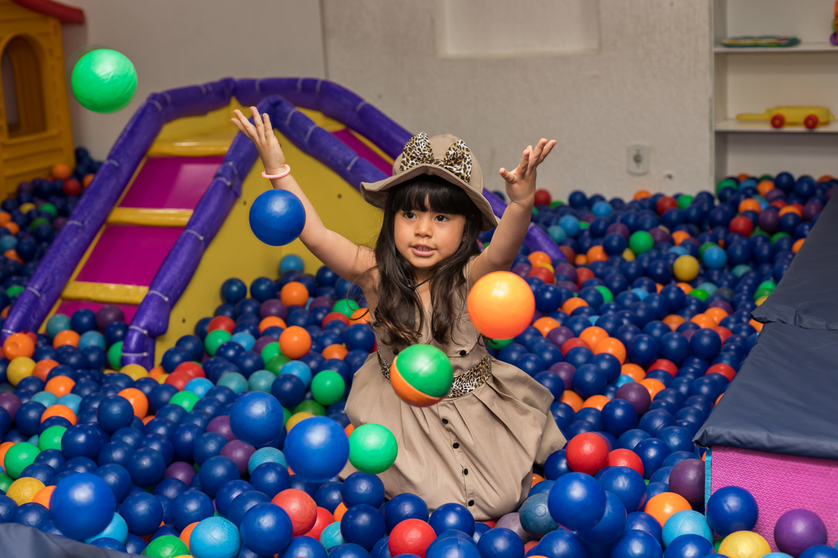 piscina de bolinhas-espaço dos sonhos- festa tematica-mickey safari