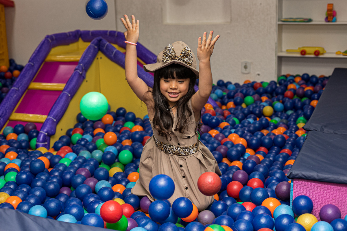 piscina de bolinhas-espaço dos sonhos- festa tematica-mickey safari