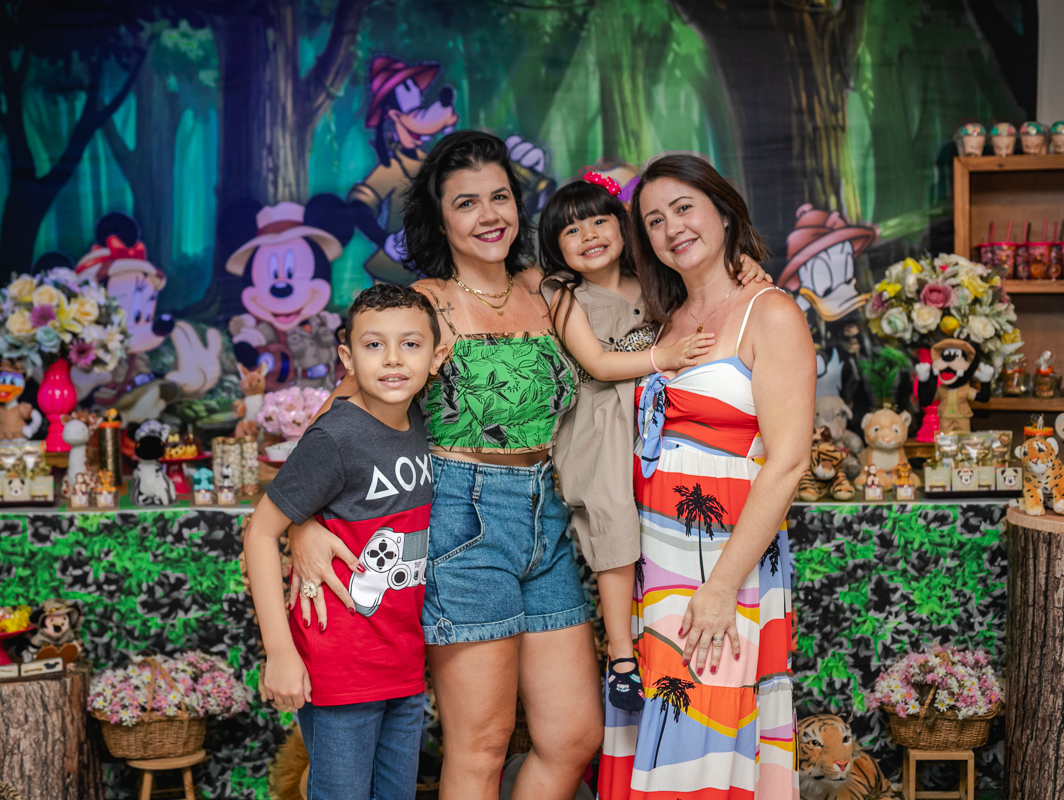 festa infantil-tema mickey safari-Helena 4 anos-