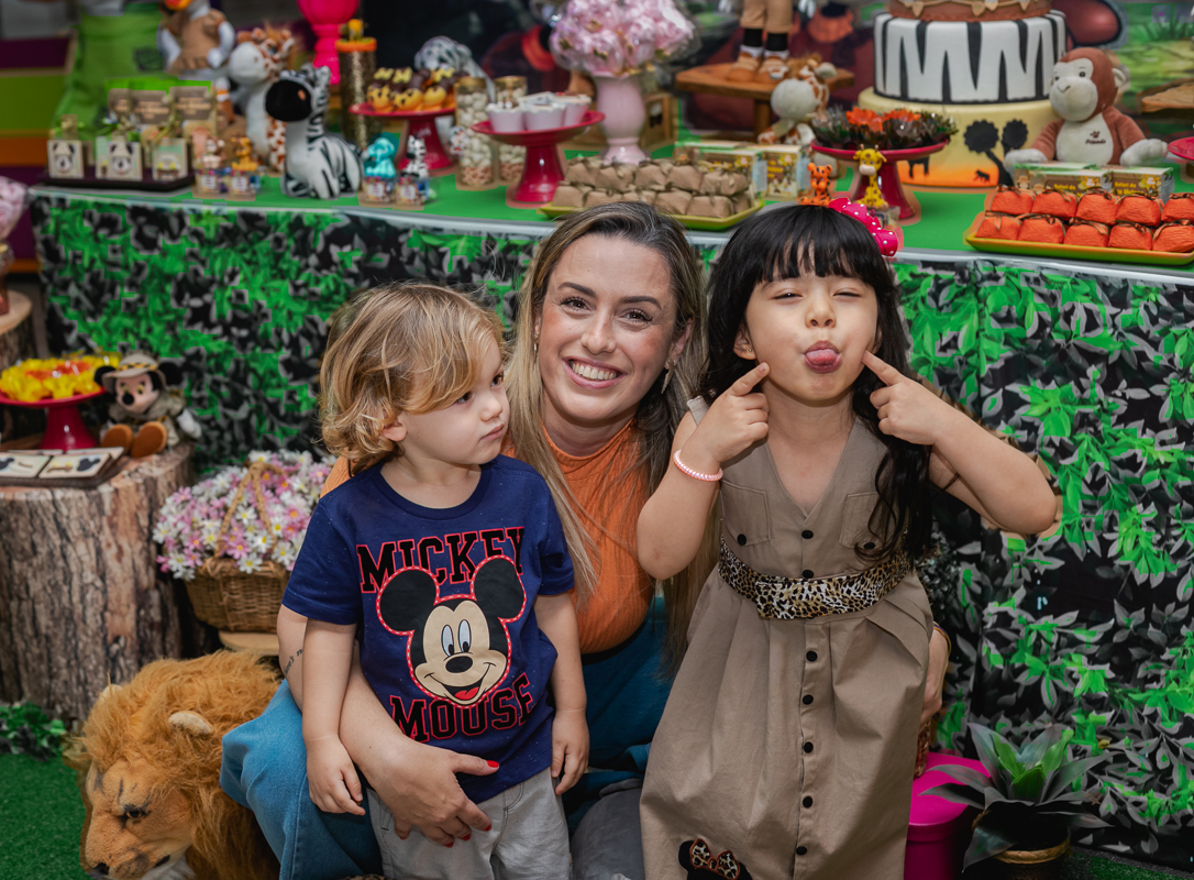 festa infantil-tema -mickey safari-4 anos da Helena