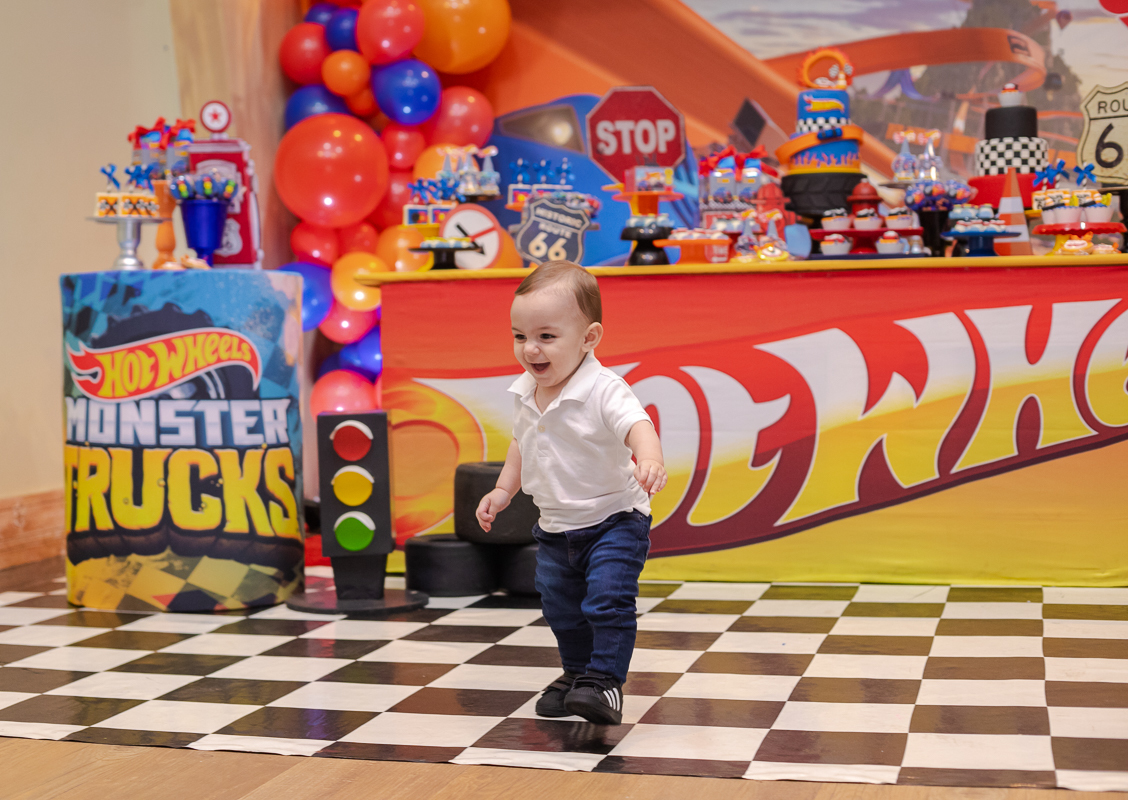 festa infantil tematica-hot weels-casa de festa-brinadeira é coisa seria-rj