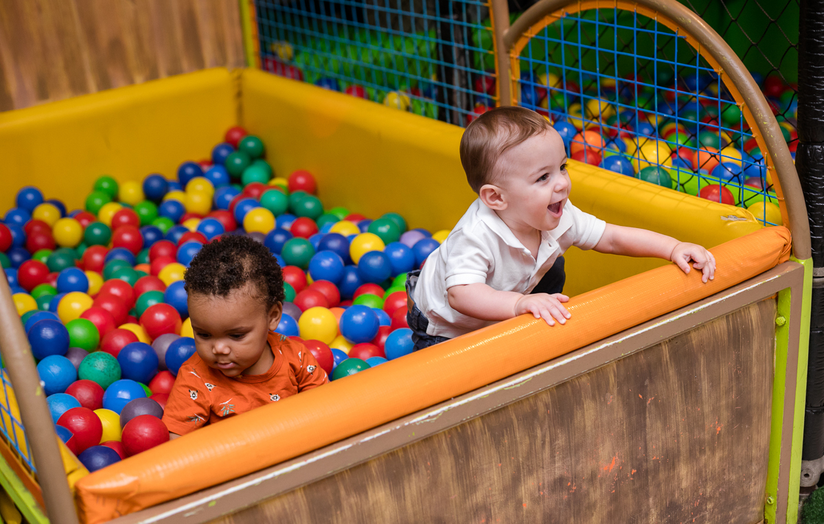 tema festa infantil-hot wheels-fotografia-festa menino- hot weels piscina de bolinhas-casa de festas brincadeira e coisa serie-rj