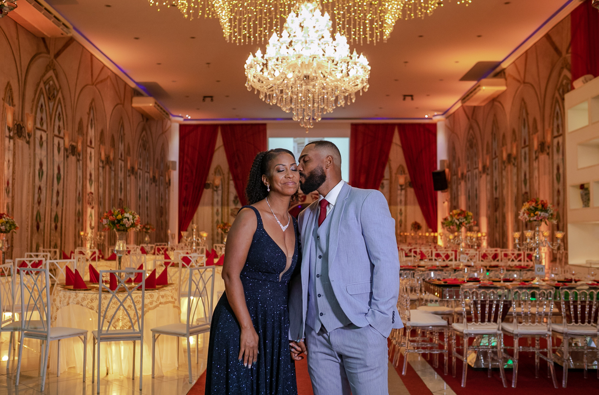 pais debutante Stella posando-fotos-festa-baila debutante-casa de festas Happy Day 2