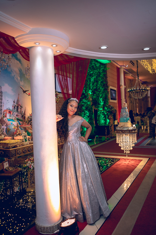 decoração-bolo suspenso--casa de festas happy Day 2