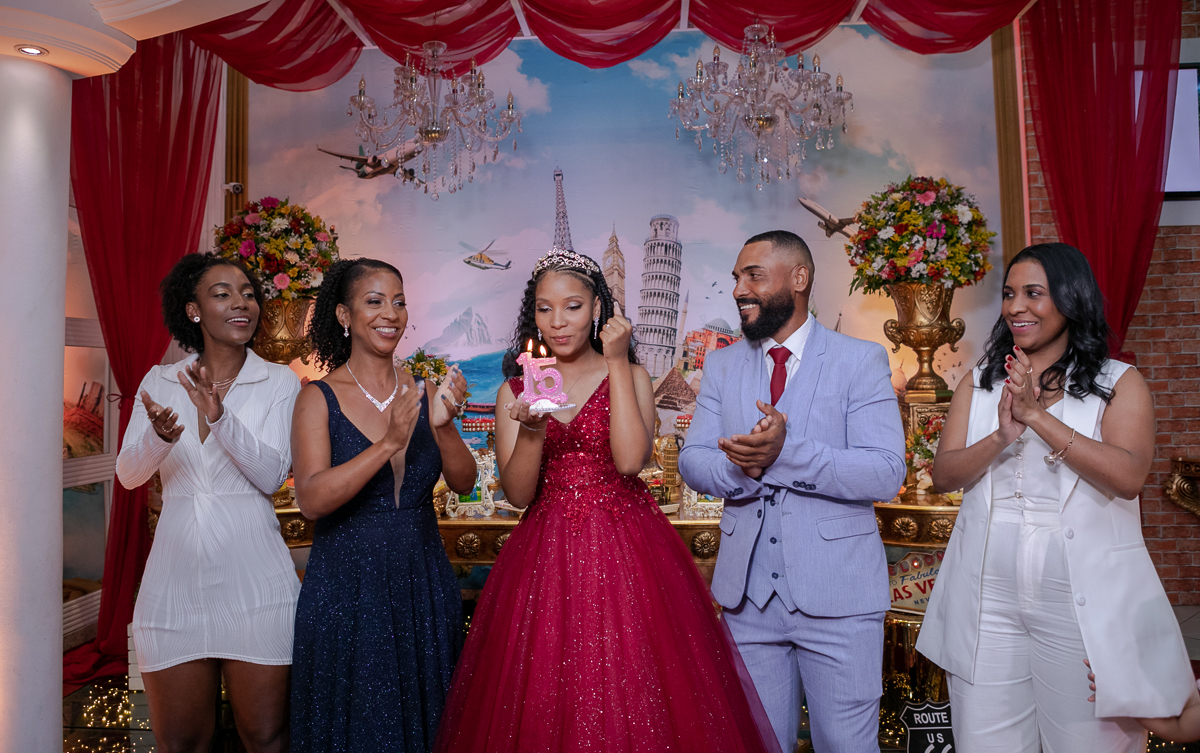 cerimônia-hora do parabéns-debutante-Stella-Happy Day-Casa de festas